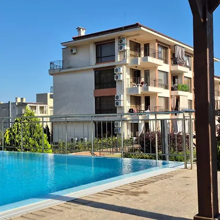 Sofia Macon Aparthotel 4*